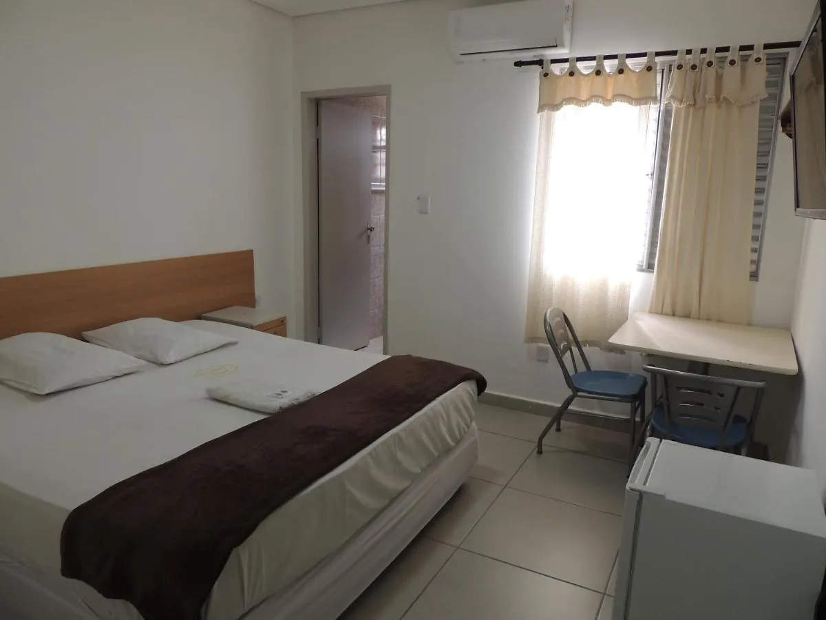 Hotel Ourinhos - Centro De Sao Paulo - Proximo 25 De Marco E Bras Brasil