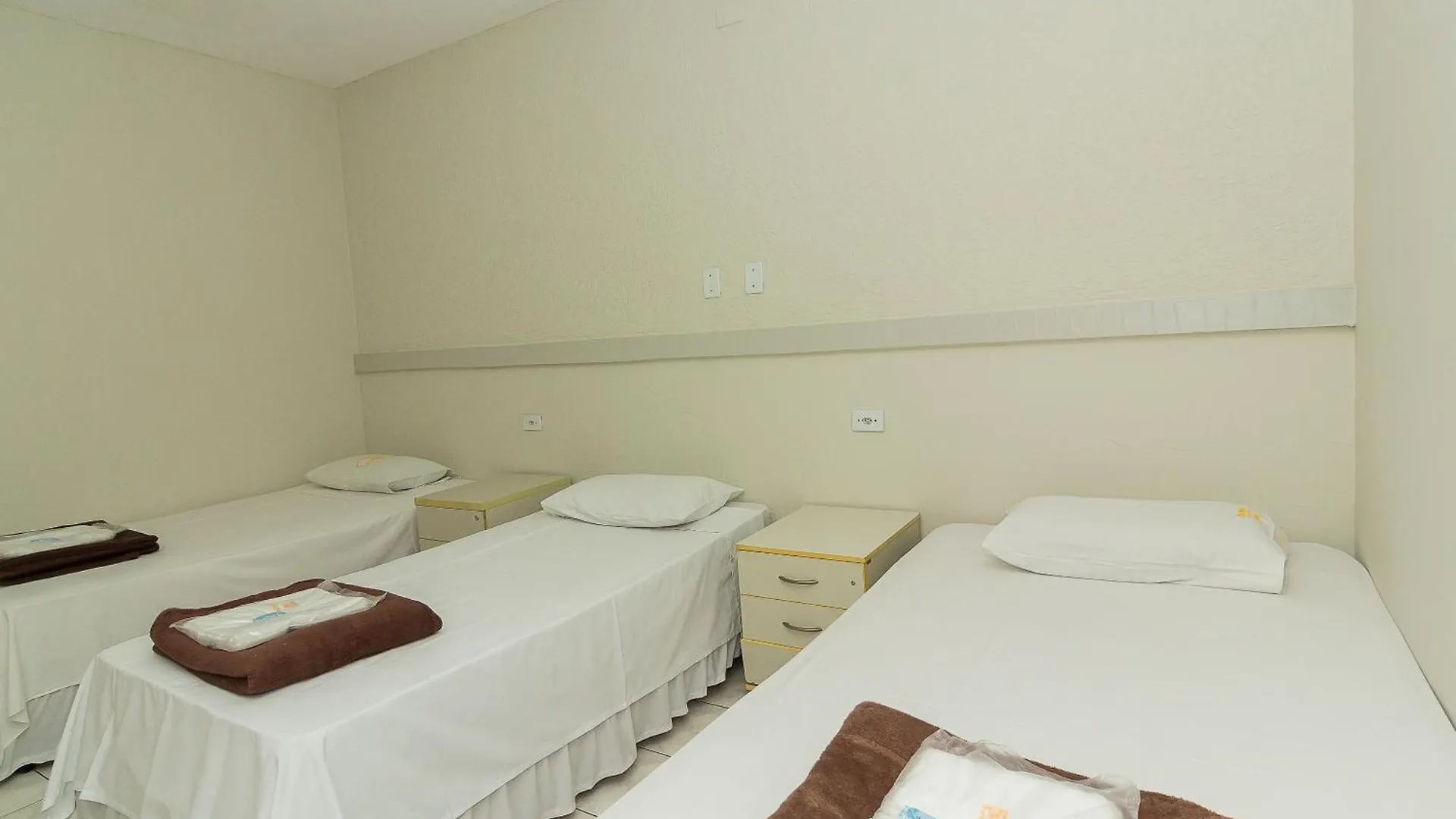 Hotel Ourinhos - Centro De Sao Paulo - Proximo 25 De Marco E Bras