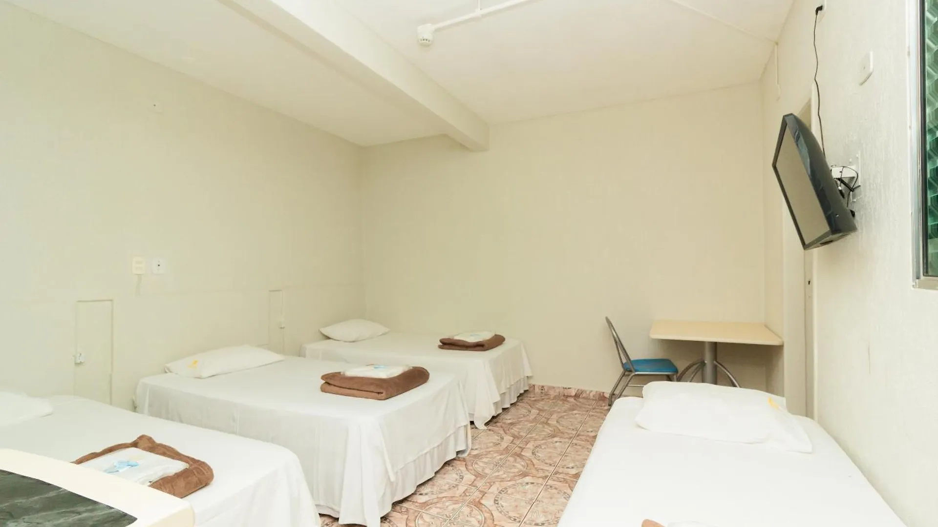 Hotel Ourinhos - Centro De Sao Paulo - Proximo 25 De Marco E Bras