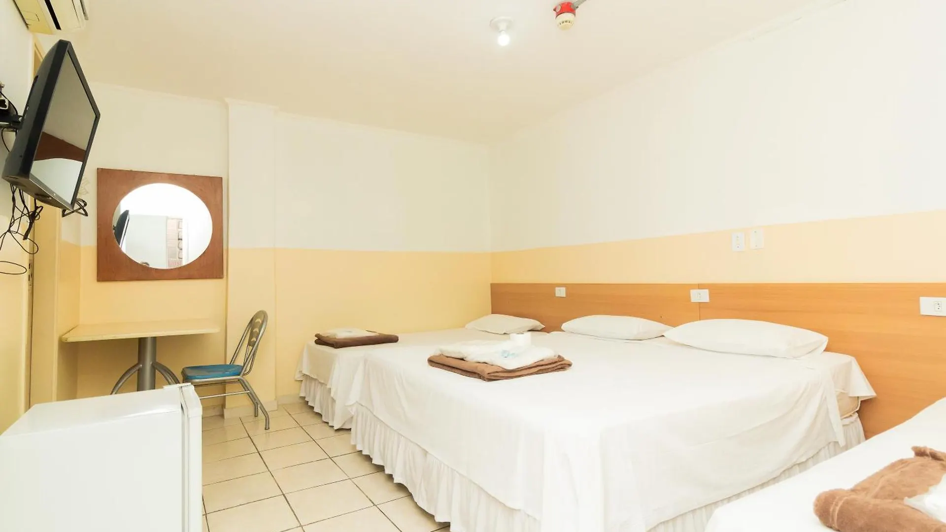 Hotel Ourinhos - Centro De Sao Paulo - Proximo 25 De Marco E Bras 2*,  Brasil