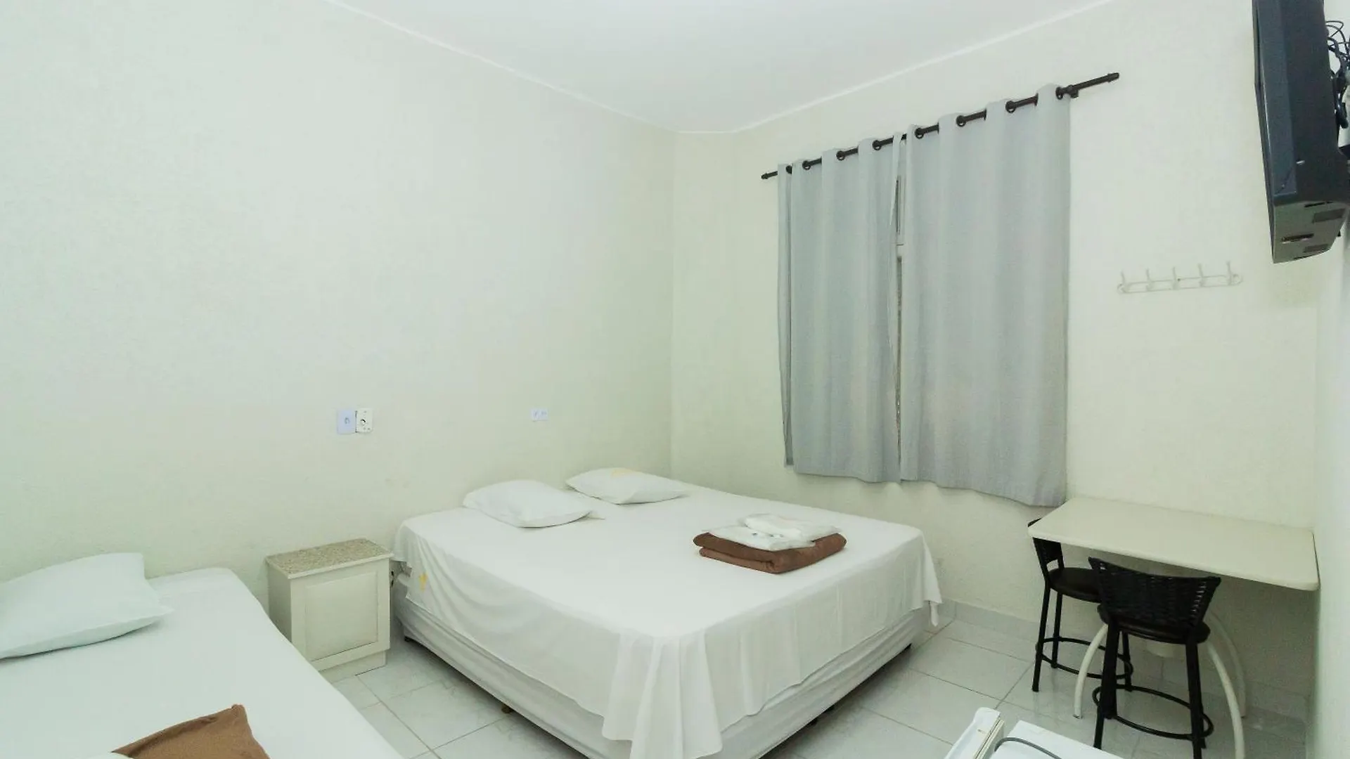 Hotel Ourinhos - Centro De Sao Paulo - Proximo 25 De Marco E Bras