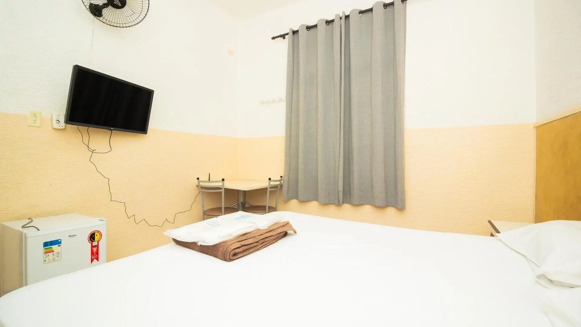 Hotel Ourinhos - Centro De Sao Paulo - Proximo 25 De Marco E Bras