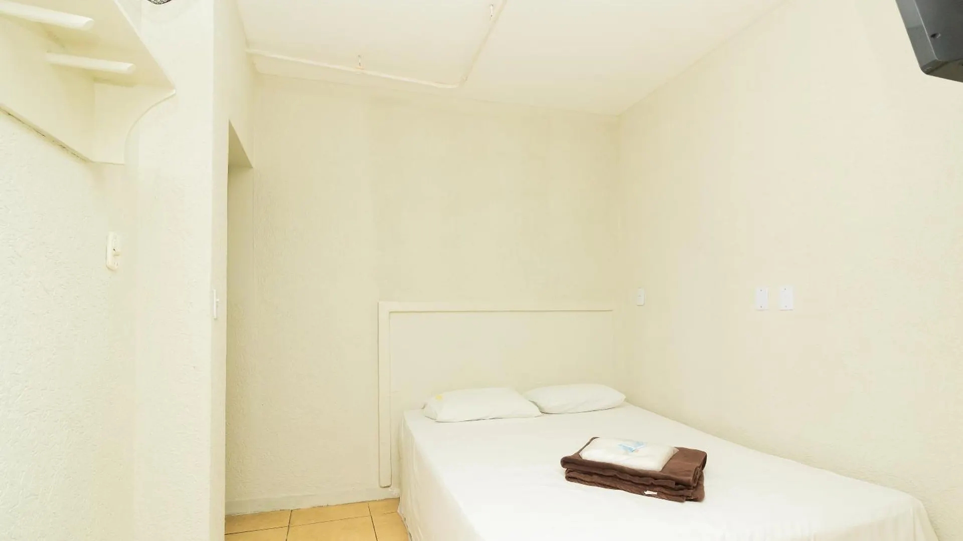 Hotel Ourinhos - Centro De Sao Paulo - Proximo 25 De Marco E Bras